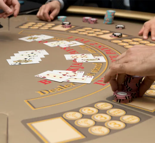 What is the 2-1-2 Blackjack Betting Strategy?