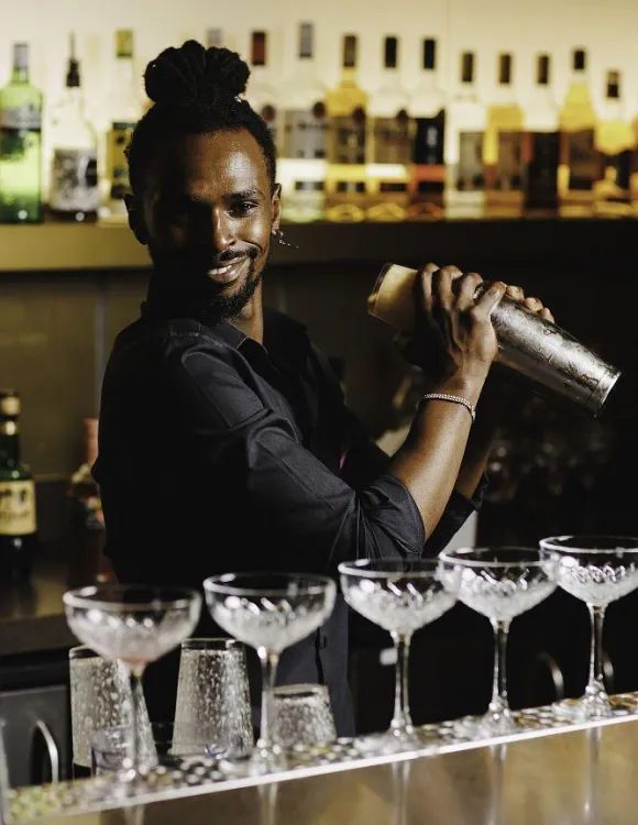 cocktail-shaking.jpg